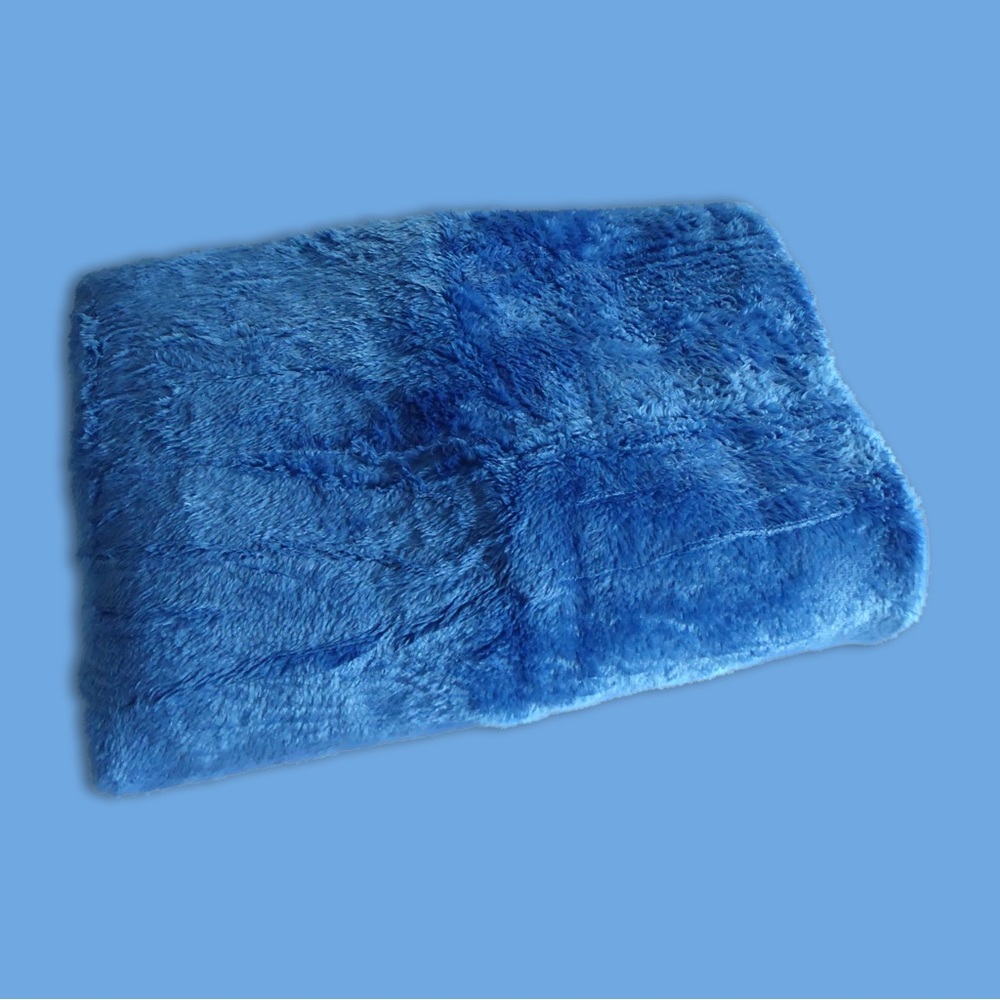 Exclusivo Mezcla Cobalt Blue Fleece Throw Blanket